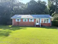 110 Long Acres Drive, Jacksonville, NC 28546 — 3-bedroom home in Long Acres, Jacksonville, NC, photo 2 of 32