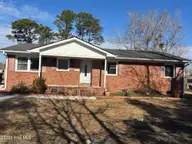110 Speight Street, Havelock, NC 28532 — 4-bedroom home in Tryon Park, Havelock, NC, photo 1 of 27: IMG_0599