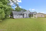 416 W Willis Landing Road, Hubert, NC 28539 — 3-bedroom home, Hubert, NC, photo 3 of 26