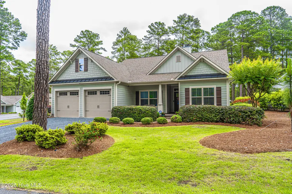 255 Champions Ridge Drive, Southern Pines, NC 28387 — 3-bedroom home in Mid South Club, Southern Pines, NC, photo 1 of 56: 255 Champions Ridge Dr