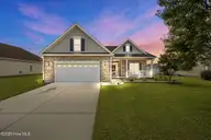 302 Palisades Way, New Bern, NC 28560 — 3-bedroom home in Lynnwood Highlands, New Bern, NC, photo 1 of 41: Welcome Home!