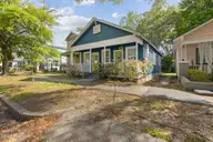 515 S 7th Street, Wilmington, NC 28401 — 4-bedroom home, Wilmington, NC, photo 3 of 27: IMG_7058