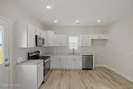 909 Wild Azalea Way, Hubert, NC 28539 — 4-bedroom home in Peyton's Ridge, Hubert, NC, photo 9 of 31