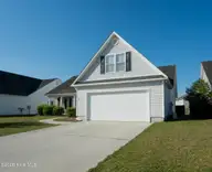 359 Putnam Drive, Wilmington, NC 28411 — 3-bedroom home in West Bay Estates, Wilmington, NC, photo 3 of 24: casa 1