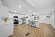 212 Wood Dale Drive, Wilmington, NC 28403 — 3-bedroom home in Pine Hills, Wilmington, NC, photo 8 of 40