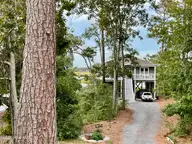 5605 E Yacht Drive, Oak Island, NC 28465 — 4-bedroom home, Oak Island, NC, photo 2 of 9