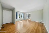 3316 Chalmers Drive, Wilmington, NC 28409 — 3-bedroom home in Pine Valley Estates, Wilmington, NC, photo 10 of 57: 10-web-or-mls-GI - 3316 Chalmers Dr - Li