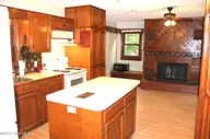 139 Pleasant View Lane, West End, NC 27376 — 4-bedroom waterfront home in Seven Lakes North, West End, NC, photo 21 of 67