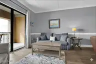 106 N Water Street 907, Wilmington, NC 28401 — 1-bedroom condo in Water Street Center Condo, Wilmington, NC, photo 9 of 34: Living Room