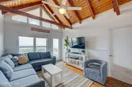 515 W Beach Drive, Oak Island, NC 28465 — 4-bedroom waterfront home, Oak Island, NC, photo 5 of 23: 515WBeachDrive-26