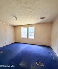 142 Woodberry Lane, Jackson Springs, NC 27281 — 3-bedroom manufactured home, Jackson Springs, NC, photo 5 of 18: IMG_0569