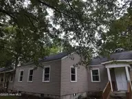 515 Jefferson Avenue, New Bern, NC 28560 — 4-bedroom home in Colonial Heights, New Bern, NC, photo 1 of 27