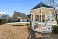 206 Austin Point Drive, Washington, NC 27889 — 4-bedroom waterfront home in Magnolia Shores, Washington, NC, photo 8 of 67: 5-web-or-mls-LHV_2203
