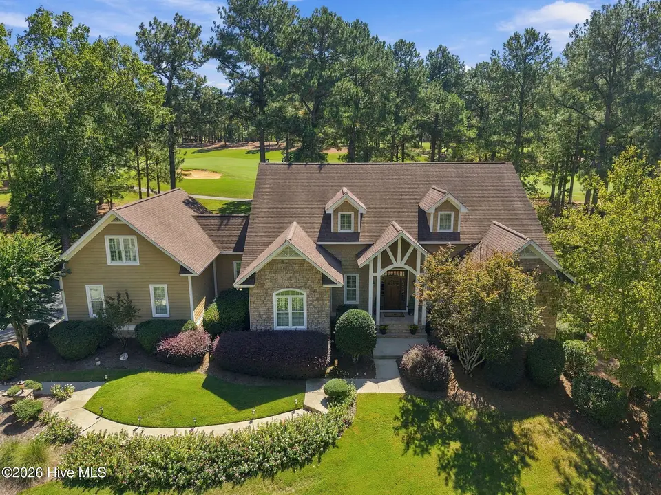 28 Middlebury Road, Pinehurst, NC 28374 — 4-bedroom home in Forest Creek, Pinehurst, NC, photo 1 of 40: 4-web-or-mls-DJI_20260925131454_0154_D