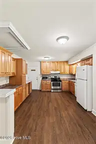 604 Oakwood Avenue, Jacksonville, NC 28546 — 4-bedroom home in Brynn Marr, Jacksonville, NC, photo 10 of 34