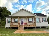 999 Scott Road, Elizabeth City, NC 27909 — 3-bedroom home in Brays Estates, Elizabeth City, NC, photo 1 of 33: 01scott