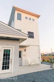 808 S Anderson Boulevard, Topsail Beach, NC 28445 — 4-bedroom home in New Topsail Beach, Topsail Beach, NC, photo 13 of 72