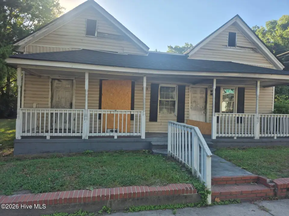 308 Pender Street E, Wilson, NC 27893 — 3-bedroom home in Old Raleigh Acres, Wilson, NC, photo 1 of 9: front