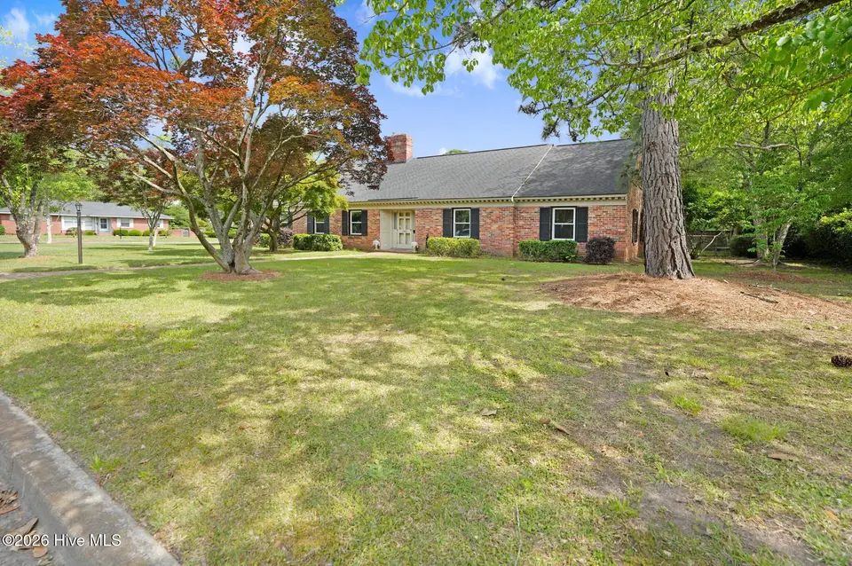 1000 Westminster Lane, Kinston, NC 28501 — 3-bedroom home, Kinston, NC, photo 1 of 39