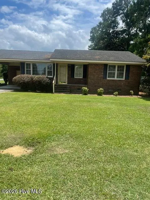 114 Short Street 1, Warsaw, NC 28398 — 3-bedroom home, Warsaw, NC, photo 1 of 16