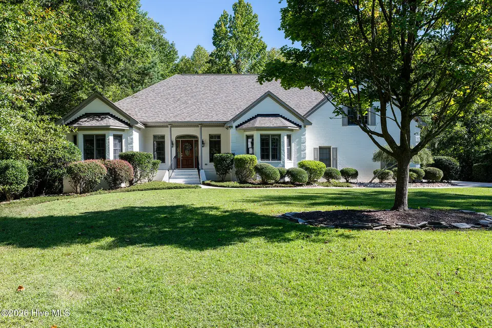 305 Taberna Circle, New Bern, NC 28562 — 4-bedroom home in Taberna, New Bern, NC, photo 1 of 67: 305 Taberna Circle, New Bern, NC