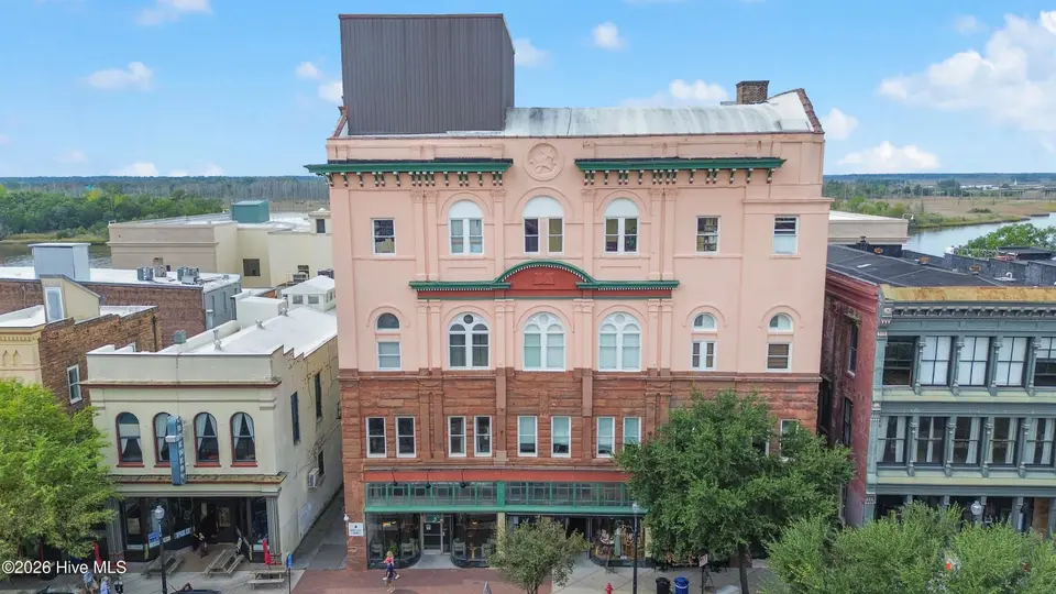 21 N Front Street Unit 3d1, Wilmington, NC 28401 — 1-bedroom condo in Downtown, Wilmington, NC, photo 1 of 41: Drone Shot