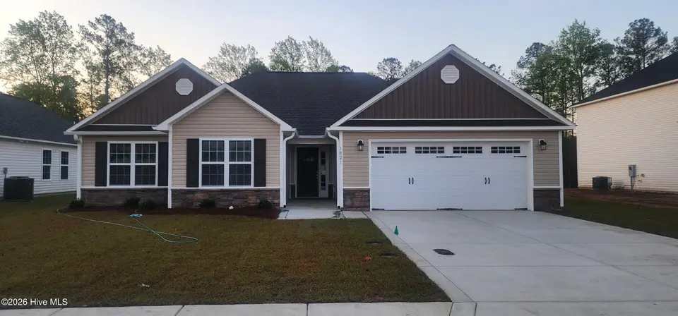 1021 Croaker Court, New Bern, NC 28562 — 3-bedroom home in Bluewater Rise, New Bern, NC, photo 1 of 13