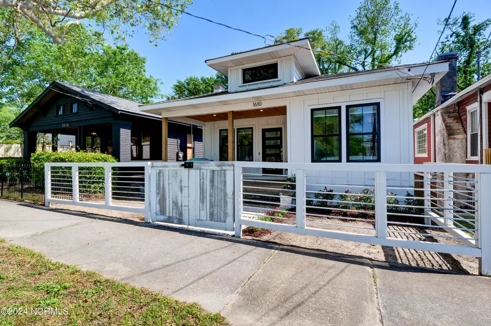 1610 Dock Street, Wilmington, NC 28401 — 3-bedroom home in Downtown, Wilmington, NC, photo 1 of 33