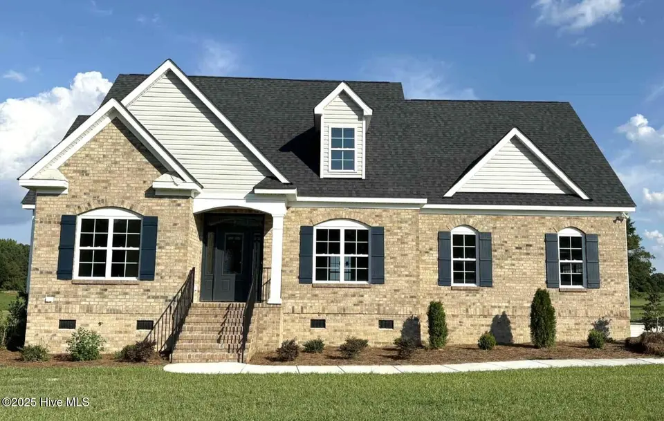 1665 S Old Carriage Road, Rocky Mount, NC 27804 — 3-bedroom home in Carriage Woods, Rocky Mount, NC, photo 1 of 60: b4c19f3b-2eb1-4d84-abc7-a22dec43db14ec