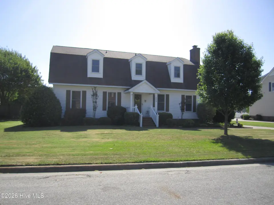 2573 Graham Street, Winterville, NC 28590 — 5-bedroom home in Olive Gardens, Winterville, NC, photo 1 of 41: IMG_5939