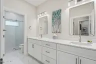 16 Middlebury Road, Pinehurst, NC 28374 — 4-bedroom home in Forest Creek, Pinehurst, NC, photo 23 of 35: full bath for bedrooms 3/4