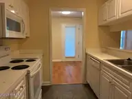 719 Melba Court C, Wilmington, NC 28405 — 3-bedroom condo in Cape Cottages, Wilmington, NC, photo 11 of 30