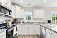 273 W Broughton Lane, Rocky Point, NC 28457 — 3-bedroom home in Wylie Branch, Rocky Point, NC, photo 9 of 48