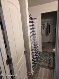 3302 Taylors Pointe Drive, Winterville, NC 28590 — 4-bedroom home in Taylor's Pointe, Winterville, NC, photo 10 of 29: En Suite Closet