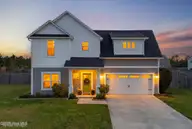 208 Chestwood Drive, Hubert, NC 28539 — 3-bedroom home in Kingsbridge II, Hubert, NC, photo 2 of 51