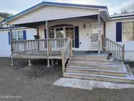 104 Beaver Drive, Dudley, NC 28333 — 3-bedroom manufactured home in Carraway Crk Est, Dudley, NC, photo 2 of 24: Front Porch