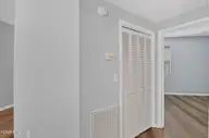 4240 Wilshire Boulevard 202e, Wilmington, NC 28403 — 2-bedroom condo in Courtyard, Wilmington, NC, photo 13 of 23