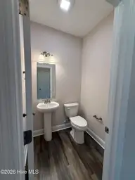 503 Nc Hwy 172, Hubert, NC 28539 — 4-bedroom home in Country Cedars Estates, Hubert, NC, photo 11 of 26: Half Bathroom