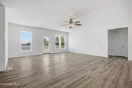 106 Elizabeth Way Court, Swansboro, NC 28584 — 4-bedroom waterfront home in Elizabeth Way, Swansboro, NC, photo 17 of 63: 20-IMG_0517