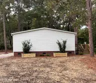 209 Sycamore Road, Southport, NC 28461 — 3-bedroom manufactured home, Southport, NC, photo 4 of 41: 04_beyc6ac16121f2a05
