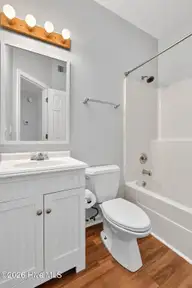 4240 Wilshire Boulevard 202e, Wilmington, NC 28403 — 2-bedroom condo in Courtyard, Wilmington, NC, photo 15 of 23