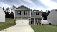 1055 Misty Creek Drive, Aberdeen, NC 28315 — 3-bedroom home in Collinswood, Aberdeen, NC, photo 1 of 31: 1055 Misty Creek