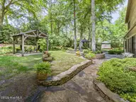4 Village Lane, Pinehurst, NC 28374 — 5-bedroom home in Old Town, Pinehurst, NC, photo 10 of 43: 260516--4VillageLane-7500
