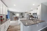 321 Ginger Drive, New Bern, NC 28560 — 4-bedroom home in Tyler, Home on the Lake, New Bern, NC, photo 16 of 57: 31-web-or-mls-0C0A8270