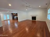 128 Leonard Drive, New Bern, NC 28560 — 3-bedroom home in The Oaks, New Bern, NC, photo 2 of 19