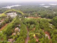 105 Hastings Road, Seven Lakes, NC 27376 — 3-bedroom home in Seven Lakes South, Seven Lakes, NC, photo 3 of 38: 105 Hastings Rd.