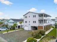 414 37th Street, Sunset Beach, NC 28468 — 4-bedroom home in Sunset Beach, Sunset Beach, NC, photo 3 of 66: Kahunaphoto.com-0225