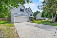 105 Pagoda Court, Hampstead, NC 28443 — 4-bedroom home in Dogwood Lakes, Hampstead, NC, photo 2 of 74