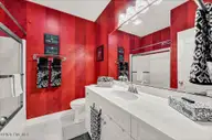 5033 Whitner Drive, Wilmington, NC 28409 — 4-bedroom home in Holly Glen Estates, Wilmington, NC, photo 11 of 31: Guest Bath