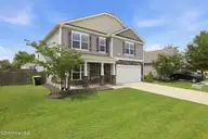 321 Ginger Drive, New Bern, NC 28560 — 4-bedroom home in Tyler, Home on the Lake, New Bern, NC, photo 5 of 57: 3-web-or-mls-0C0A8308